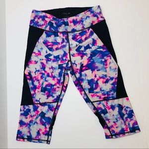 5/$25 Calvin Klein purple/pink work out Capri